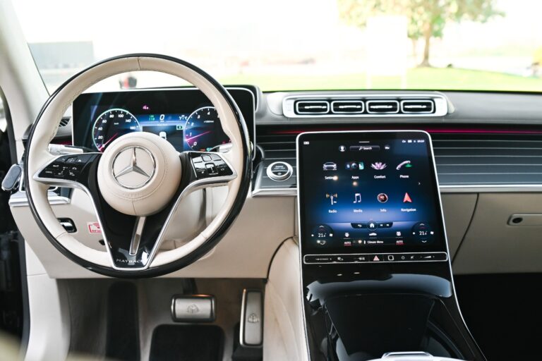 dubai mercedes maybach s class airport transfer