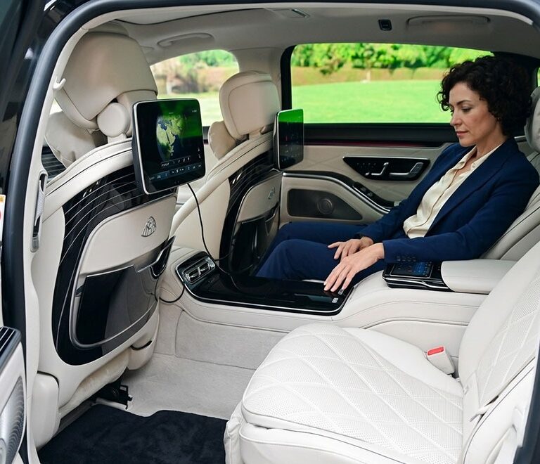 chauffeur service Dubai to Saudi Arabia