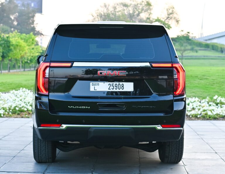Professional GMC Yukon Chauffeur Dubai