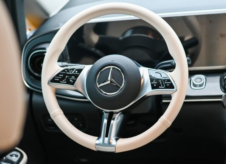 Mercedes V Class hire