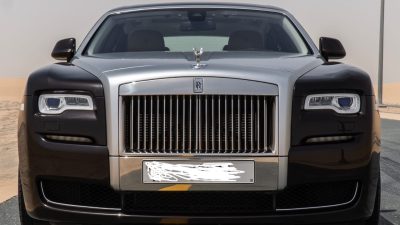rolls royce Ghost With chauffeur in dubai